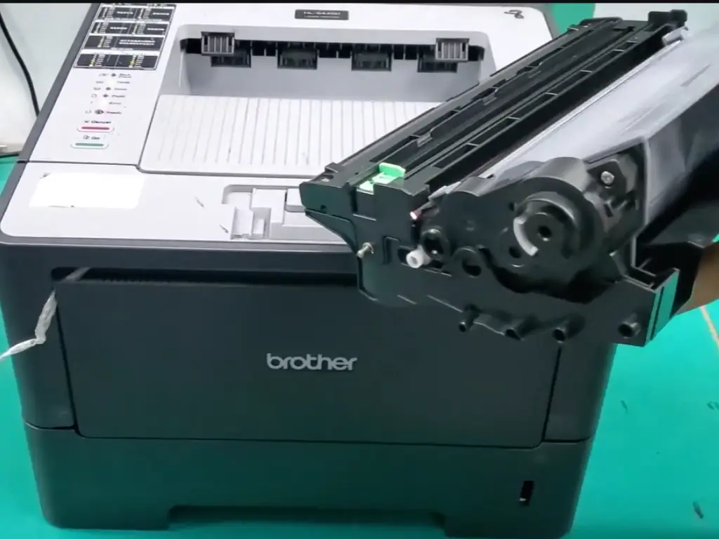 réinitialiser le toner brother